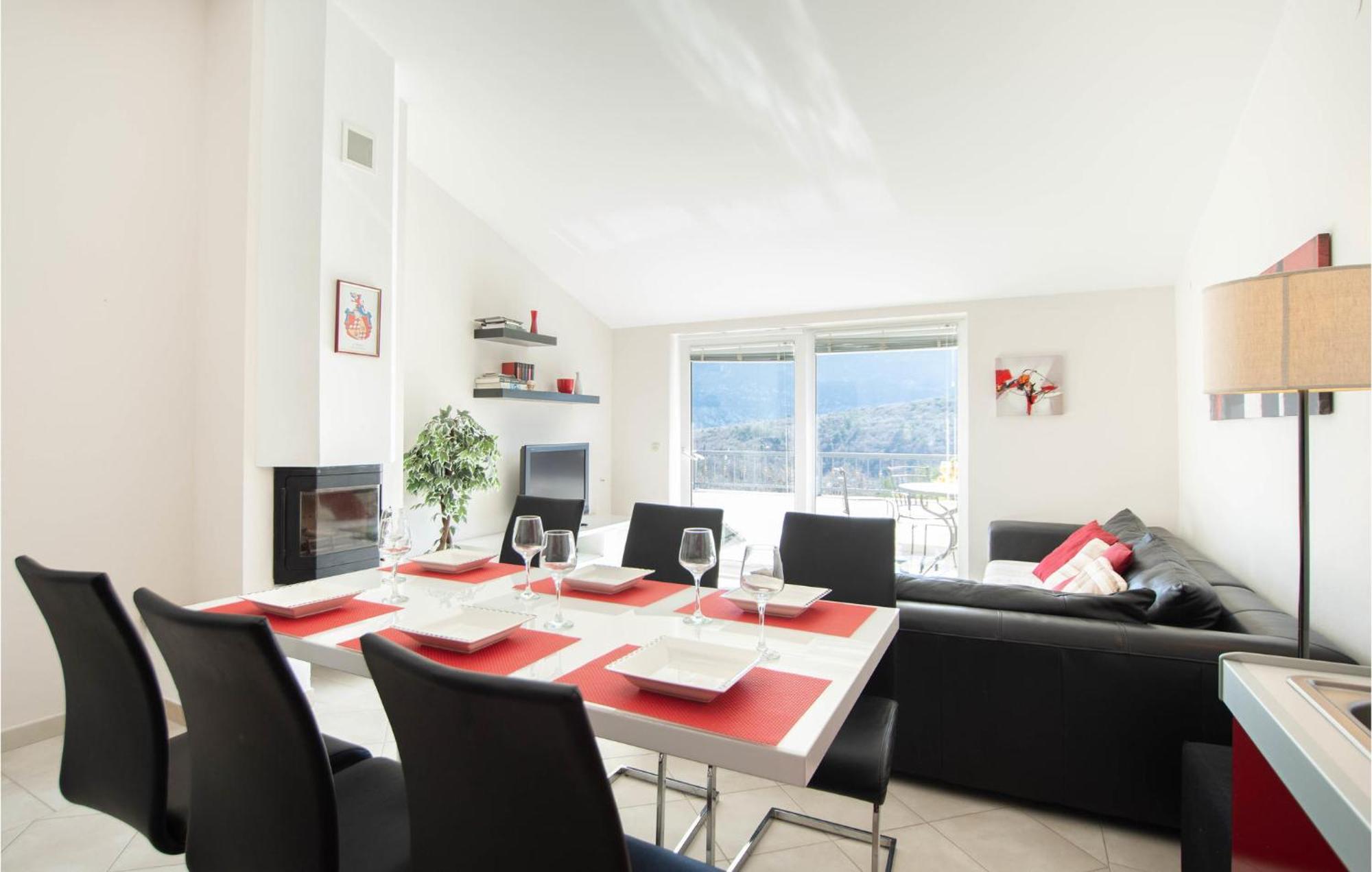 Nice Apartment In Ostrvica With Kitchen Eksteriør bilde